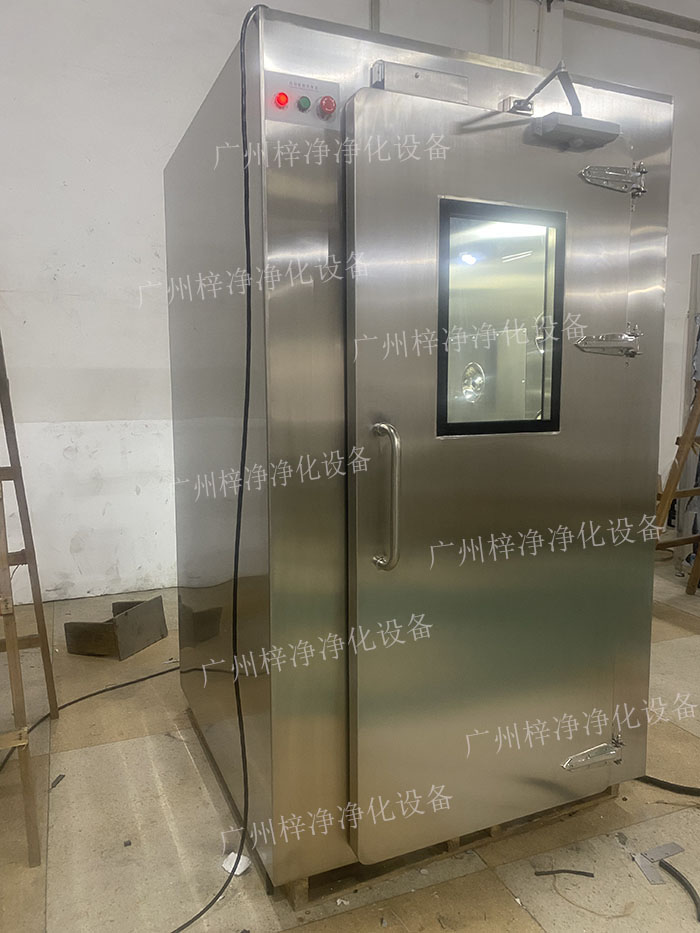 高端滿焊接風淋室產品外觀圖 高端滿焊接風淋室產品外觀圖