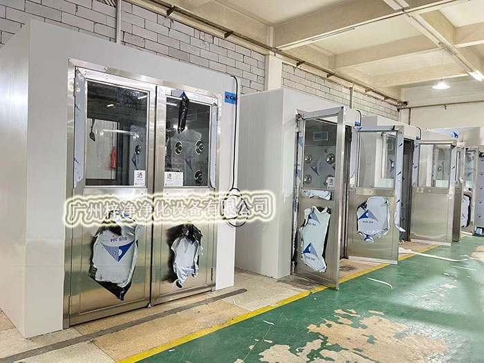 風淋室的結構和設計會影響風淋效率,進而影響所需的風淋時間。 風淋室的結構和設計會影響風淋效率,進而影響所需的風淋時間。